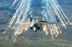 Tiêm kích F-22 Raptor không còn là chiến đấu cơ tàng hình 'bất bại'