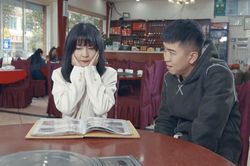 Khi bồi bàn là huấn luyện viên thể hình đẹp trai và những lời mời cám dỗ