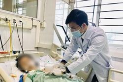 Cứu sống thiếu nữ 17 tuổi bị đâm thấu ngực trái