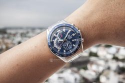 Casio Edifice 550: Bấm giờ, chịu được nước và còn hơn thế nữa