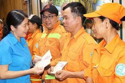 Thưởng Tết 2021: Khó được như năm trước