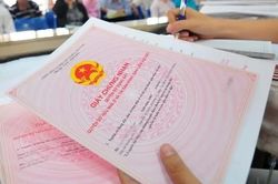 Theo Luật mới, mua căn hộ chung cư bao lâu thì được cấp sổ hồng?