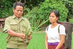 Tấm lòng của đảng viên Ăm Moan