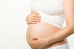 BS. Tô Mỹ Anh, ThS.BS Hê Thanh Nhã Yến: U xơ tử cung tuy lành tính, nhưng nguy hiểm đến thai kỳ