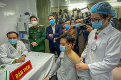 Lần đầu thử nghiệm tiêm vaccine Covid-19 trên người ở Việt Nam