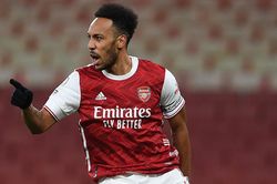Arsenal 1-1 Southampton: Aubameyang 'thông nòng' nhưng Arsenal chưa hết khủng hoảng