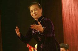 Nghệ sĩ tuồng Mẫn Thu - Vẫn 'Tin ở hoa hồng'
