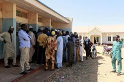 Giải cứu 344 học sinh Nigeria bị Boko Haram bắt cóc
