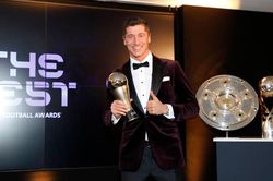Lewandowski lần đầu giành danh hiệu 'Cầu thủ xuất sắc nhất thế giới'