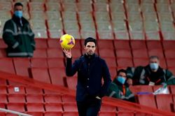 Arsenal sa lầy, HLV Mikel Arteta lâm nguy