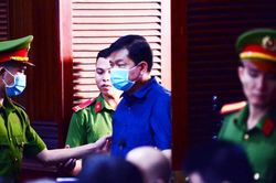 Ông Đinh La Thăng bị đề nghị 10-11 năm tù