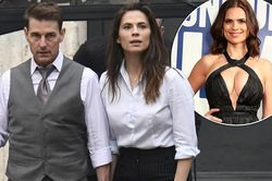 Tom Cruise hẹn hò bạn diễn kém 20 tuổi