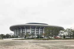 Nhà thi đấu nghìn tỷ im ắng, dê tung tăng đi dạo