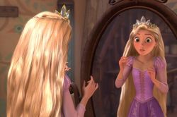 Trang sức của công chúa Disney đáng giá hàng nghìn USD trong đời thực