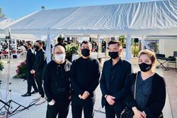 Thúy Nga chia sẻ khoảnh khắc tang lễ NS Chí Tài: 'Nếu trở lại kiếp người, vẫn bên cạnh Bé Heo anh nhé'