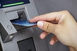 Ưu tiên xử lý trường hợp ATM nuốt thẻ trong dịp Tết