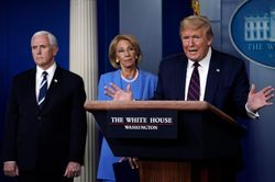 TT Trump bổ nhiệm thành viên ủy ban giáo dục lòng yêu nước