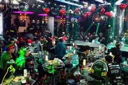 Đột kích quán bar phát hiện hàng chục người dương tính với chất ma túy