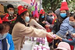 Gần 1.700 bệnh nhi được đón giáng sinh sớm