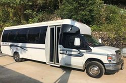 Cận cảnh Ford E450 Mobihome, 'nhà di động' 2,5 tỷ tại Sài Gòn