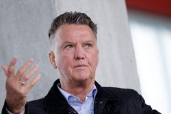 HLV Solskjaer được 'bảo kê' ở M.U?