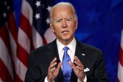 Ông Joe Biden từ trung lưu thành triệu phú như thế nào?