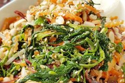 Gỏi hoa xuyến chi lạ miệng ở Tây Bắc