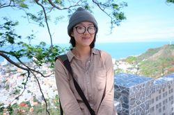 Cô gái giàu nghị lực lan tỏa tình yêu với sách