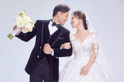 Loạt sao nam Việt lấy vợ hơn tuổi: Người là mối tình cô - trò, bà xã là doanh nhân giàu có