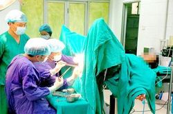 Phẫu thuật trĩ bằng máy khâu bấm