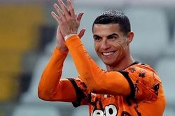 10 cầu thủ bóng đá kiếm tiền giỏi nhất năm 2020: Siêu sao Ronaldo giữ vị trí số 1