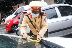 Hơn 300 trường hợp bị dán thông báo phạt nguội
