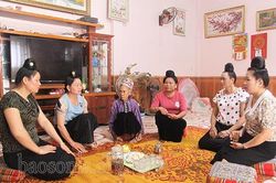 Phụ nữ Chiềng Xôm chung tay xây dựng nông thôn mới nâng cao