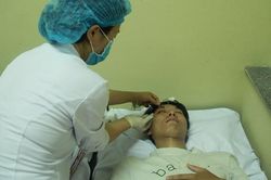 Rét đậm: Coi chừng bệnh liệt mặt, méo miệng vì thức đêm