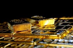 Giá vàng thế giới 23/12: GIảm trước những thông tin tích cực của Mỹ