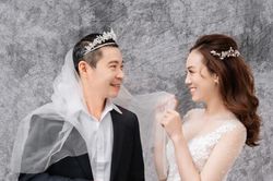 Trọn bộ ảnh cưới hài hước của NSND Công Lý – Ngọc Hà