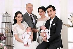 Bố mẹ Dương Khắc Linh về Việt Nam thăm cháu