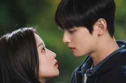 'True Beauty': Cha Eun Woo không làm chủ được cảm xúc, cứ thế mà yêu Moon Ga Young
