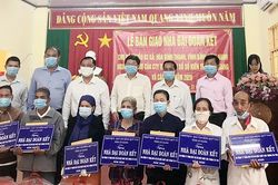 An Giang: Trao 60 căn nhà Đại đoàn kết cho hộ nghèo, hộ cận nghèo huyện Châu Thành