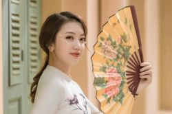 Nữ sinh ĐH Thương mại mang 2 dòng máu Việt - Lào