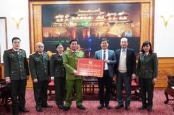 Ngành công an hỗ trợ nhân dân Thừa Thiên Huế khắc phục hậu quả thiên tai