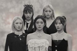 Tròn một năm ra mắt, Red Velvet sẽ trình diễn lại 'Psycho'