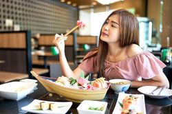 Giữ sức khỏe khi đi du lịch