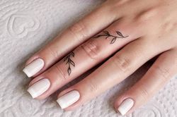 6 kiểu xăm ngón tay đẹp cho phụ nữ