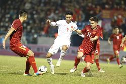 Tuyển Việt Nam đấu U22: Không ai bị bỏ lại