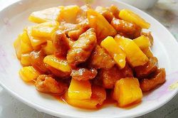 Cách làm thịt lợn kho dứa cho bữa trưa lạ miệng
