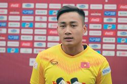 Bóng đá Việt Nam hôm nay: Lee Nguyễn nóng lòng về TPHCM. Tuyển Việt Nam tới Phú Thọ
