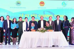 'Đồng hành cùng phụ nữ biên cương' - vòng tay lớn mãi