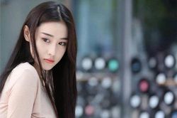 Ông bà thông gia nhà em dâu đến chơi lúc tôi đang rửa bát, không ngờ họ buông một lời cay nghiệt khiến tôi nghẹn đắng muốn đập tan mâm