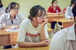 Quảng Ngãi thu hồi 3,5 tỷ khen thưởng học sinh